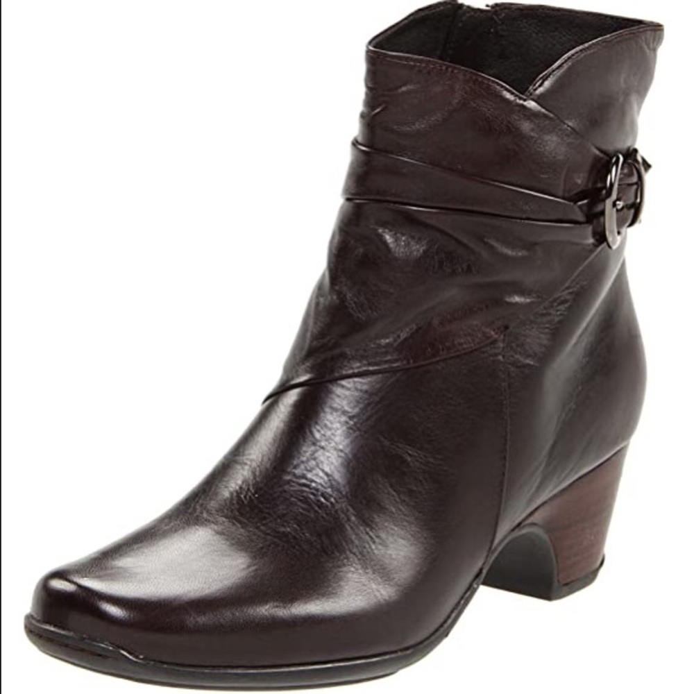 Clarks Artisan Collection Leyden Crest Boots🤩